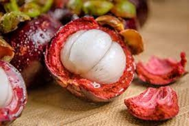 What factors impact the adoption of postharvest loss-reduction technologies in mangosteen supply chain?
