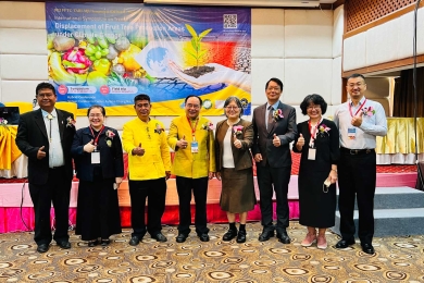 Experts share technologies on fruit tree production under climate change at the 2022 FFTC-TARI-MJU Symposium, Chiang Mai