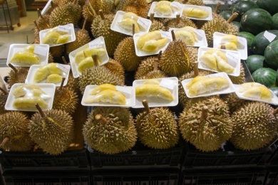 Thailand's off-season durian price surges in Vietnam
