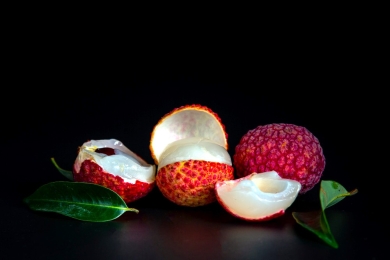 Australian 'dragon egg' lychee sold for $55 per kilogram in Vietnam