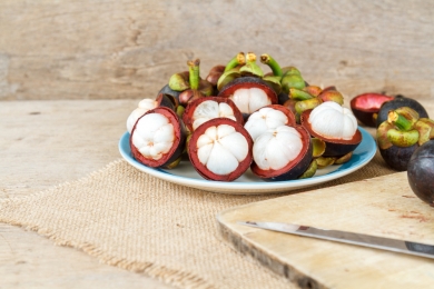 From mangos to mangosteens: Paetongtarn puts Thai fruits in spotlight