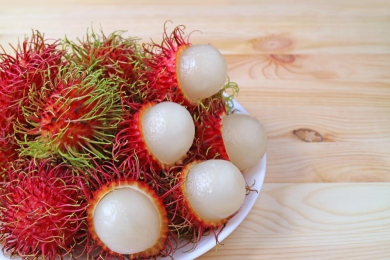 Trat rambutan prices crash to ฿6 per kilo, farmers seek government help